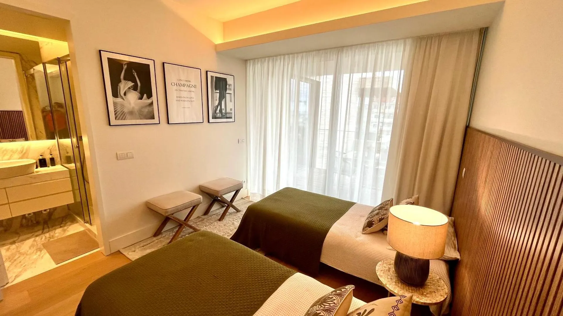 Luxurious 2 Bedrooms Home With Amenities In Lisbon Center Apartment