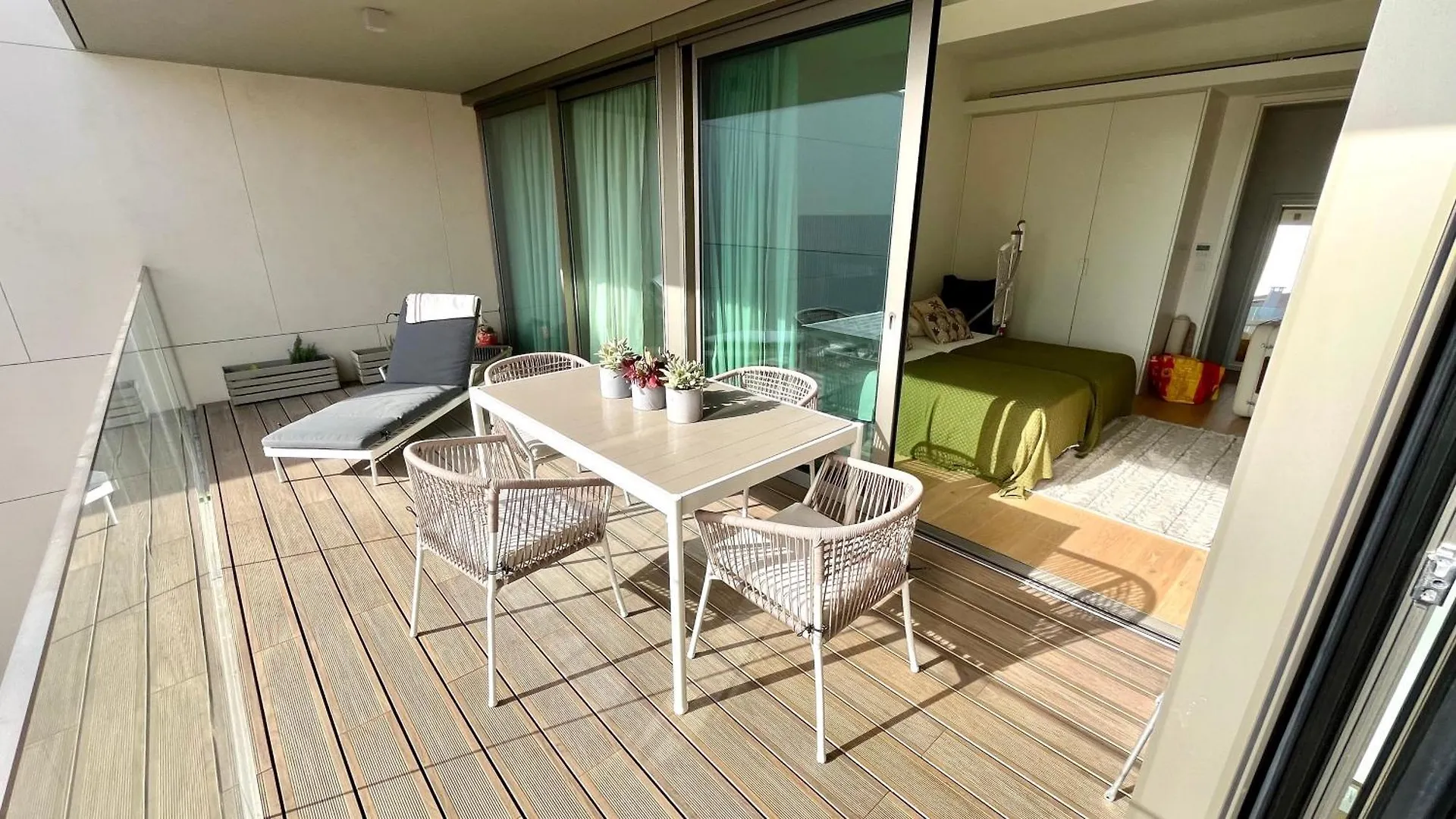 Apartment Luxurious 2 Bedrooms Home With Amenities In Lisbon Center Portugal