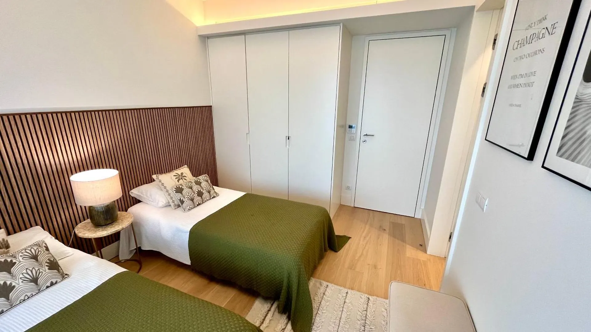 Apartment Luxurious 2 Bedrooms Home With Amenities In Lisbon Center