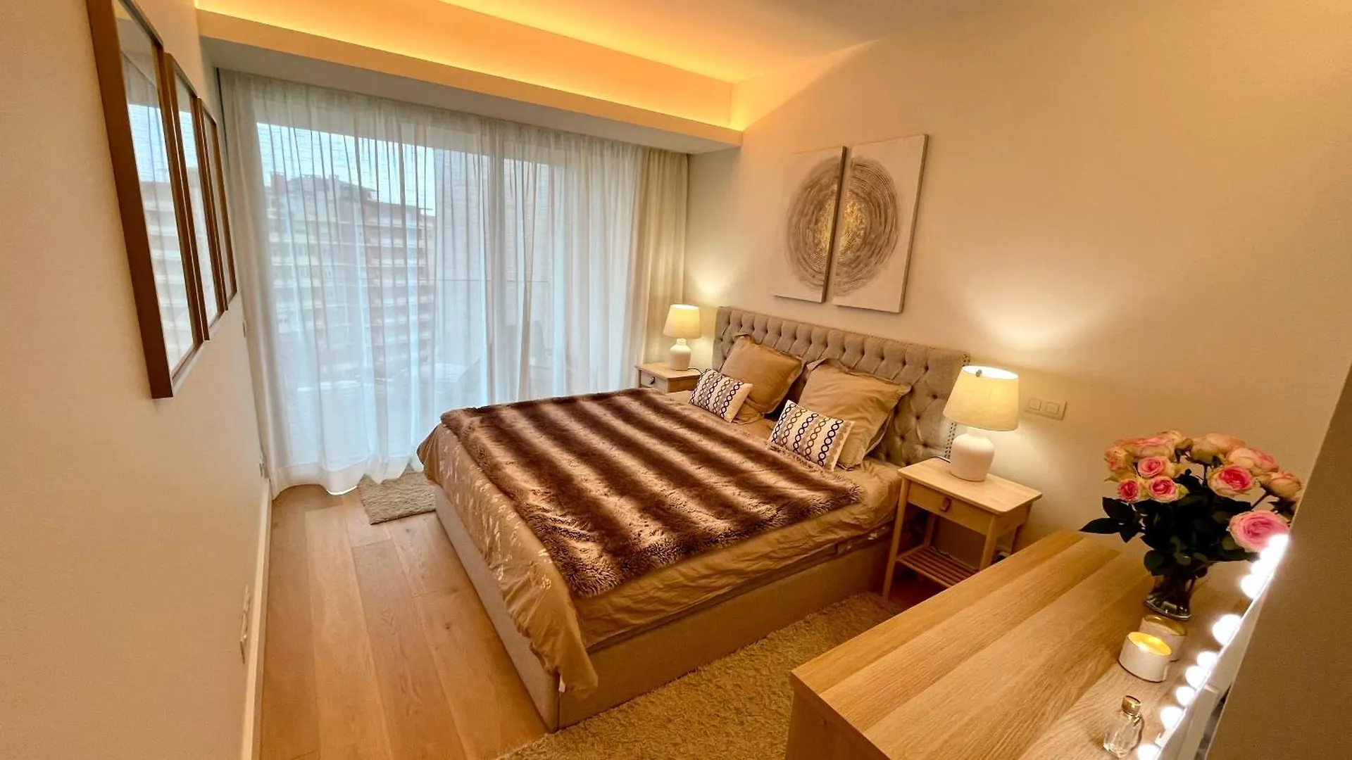 Luxurious 2 Bedrooms Home With Amenities In Lisbon Center 0*,