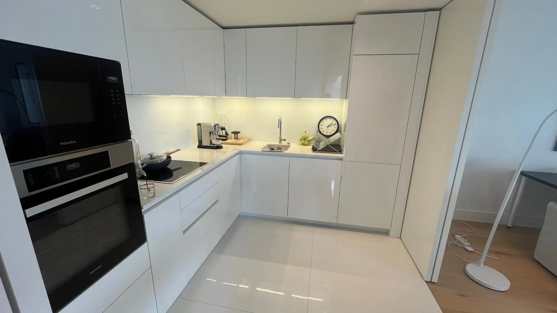 Apartment Luxurious 2 Bedrooms Home With Amenities In Lisbon Center