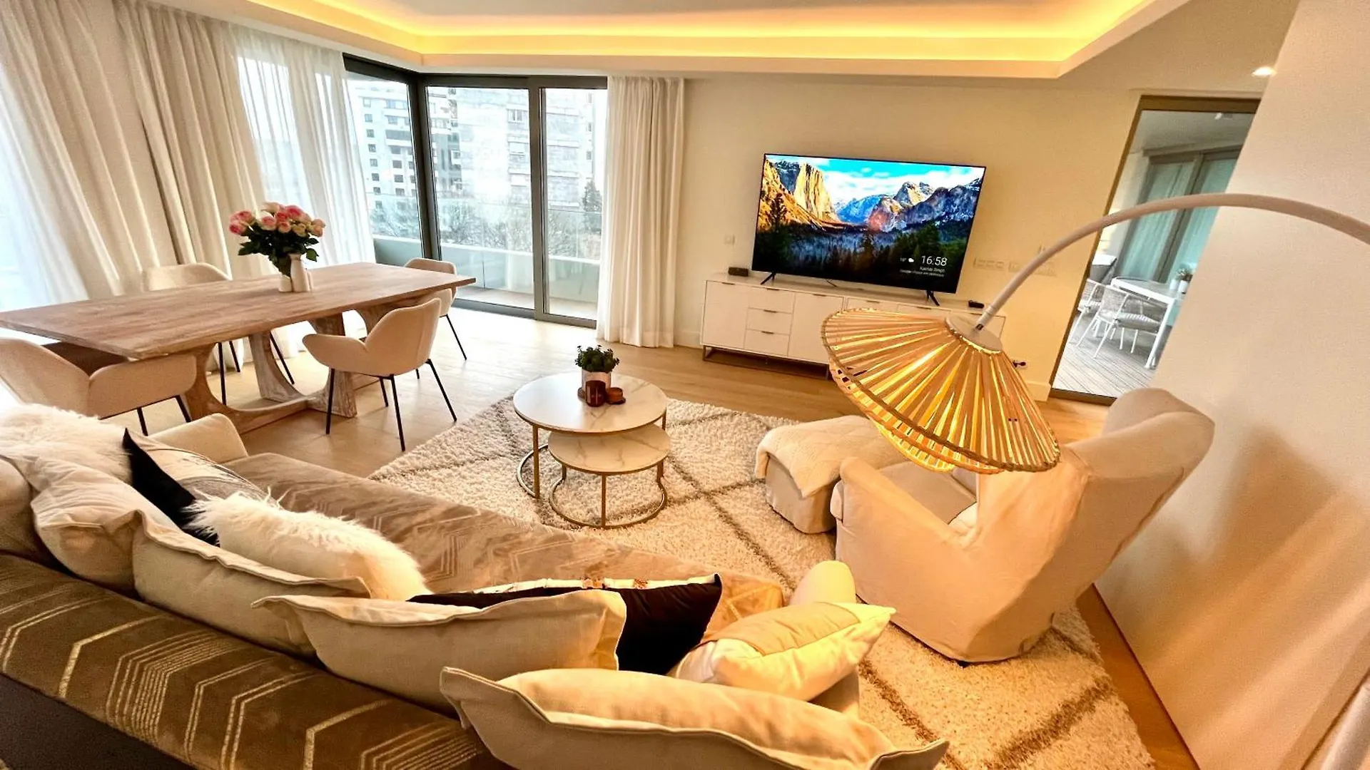 Luxurious 2 Bedrooms Home With Amenities In Lisbon Center Apartment